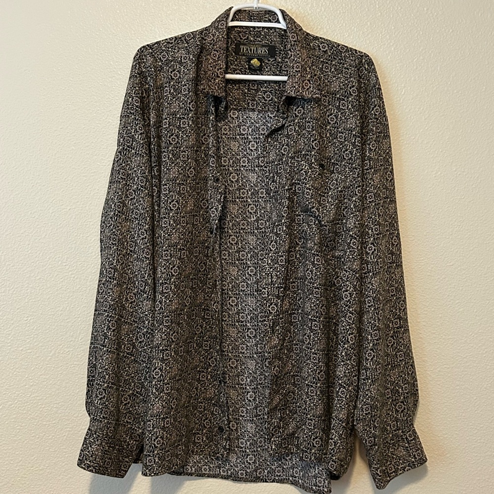 Patterned Button-Up Shirt - Picture 2 of 6